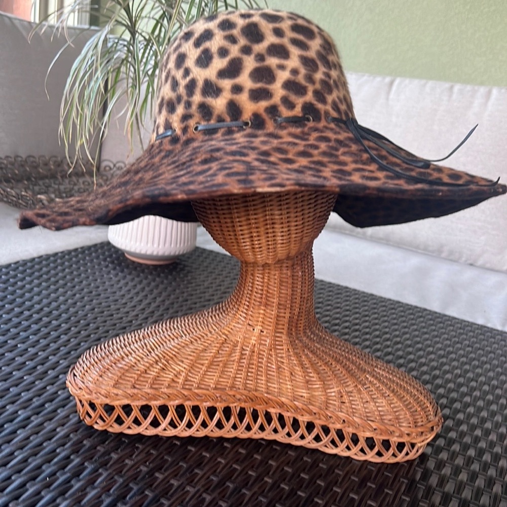 Eric Javits Wide Brim Felt Hat